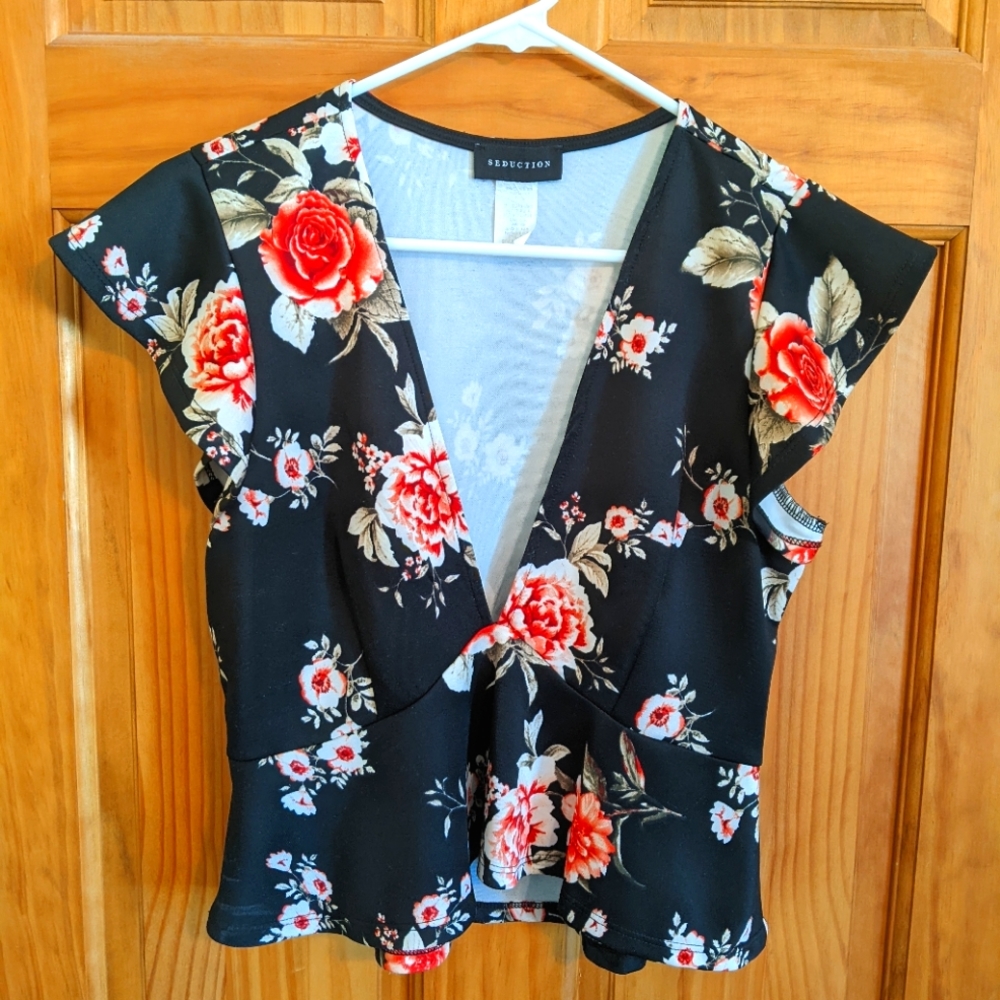 Mandee Seduction super low V Neck crop top